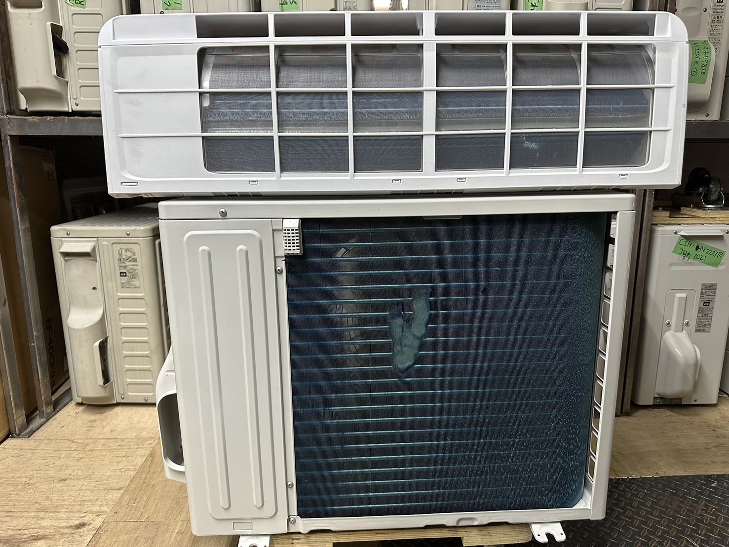 お歳暮 のし 中古エアコン】2022年製 K05159 HA-S22EE1 主に6畳用 