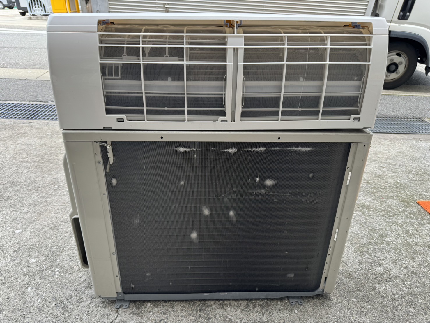 K05535 中古エアコン ダイキン 2022年製 主に14畳用 冷房能力 4.0KW 