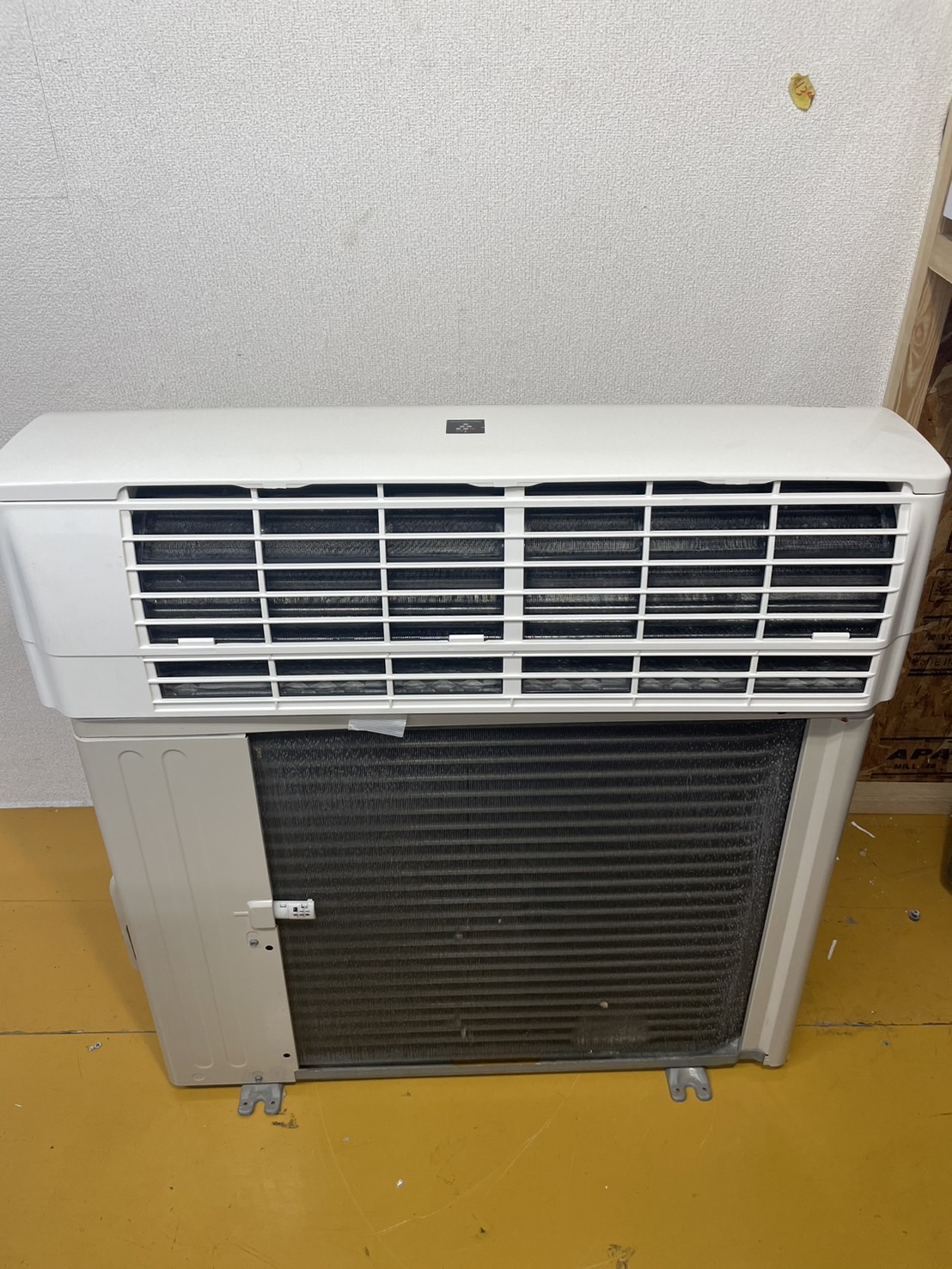 K05731 中古エアコン ハイセンス 2022年製 主に10畳用 冷房能力 2.8KW 