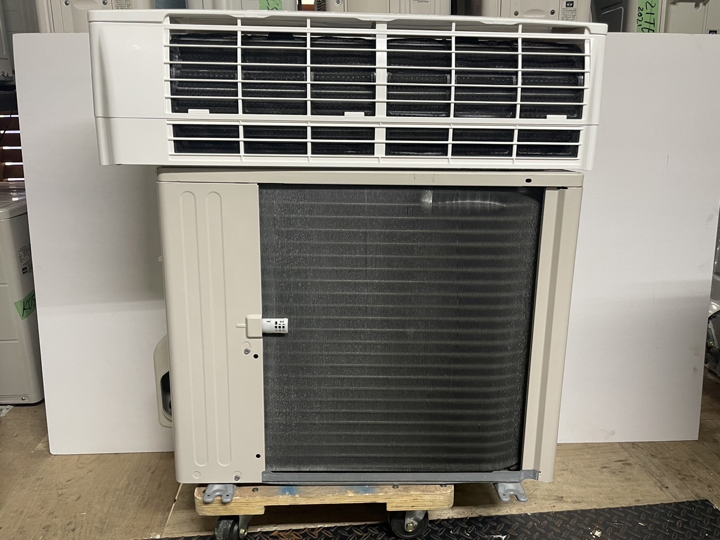 K05520 中古エアコン シャープ 2020年製 主に6畳用 冷房能力 2.2KW /