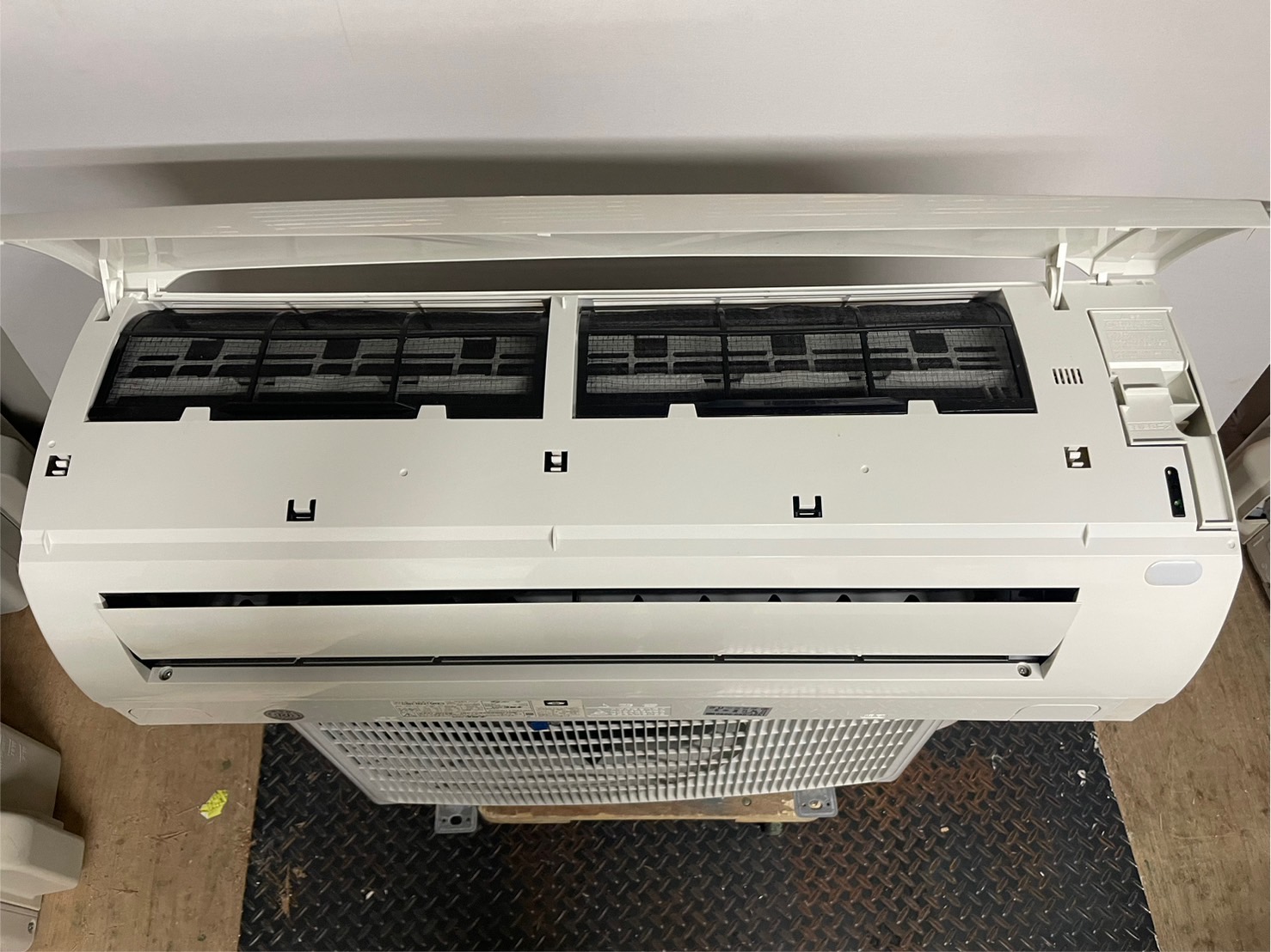 アイリスオーヤマ エアコン 10畳用 2.8kW IRA-2801W 2021年製？