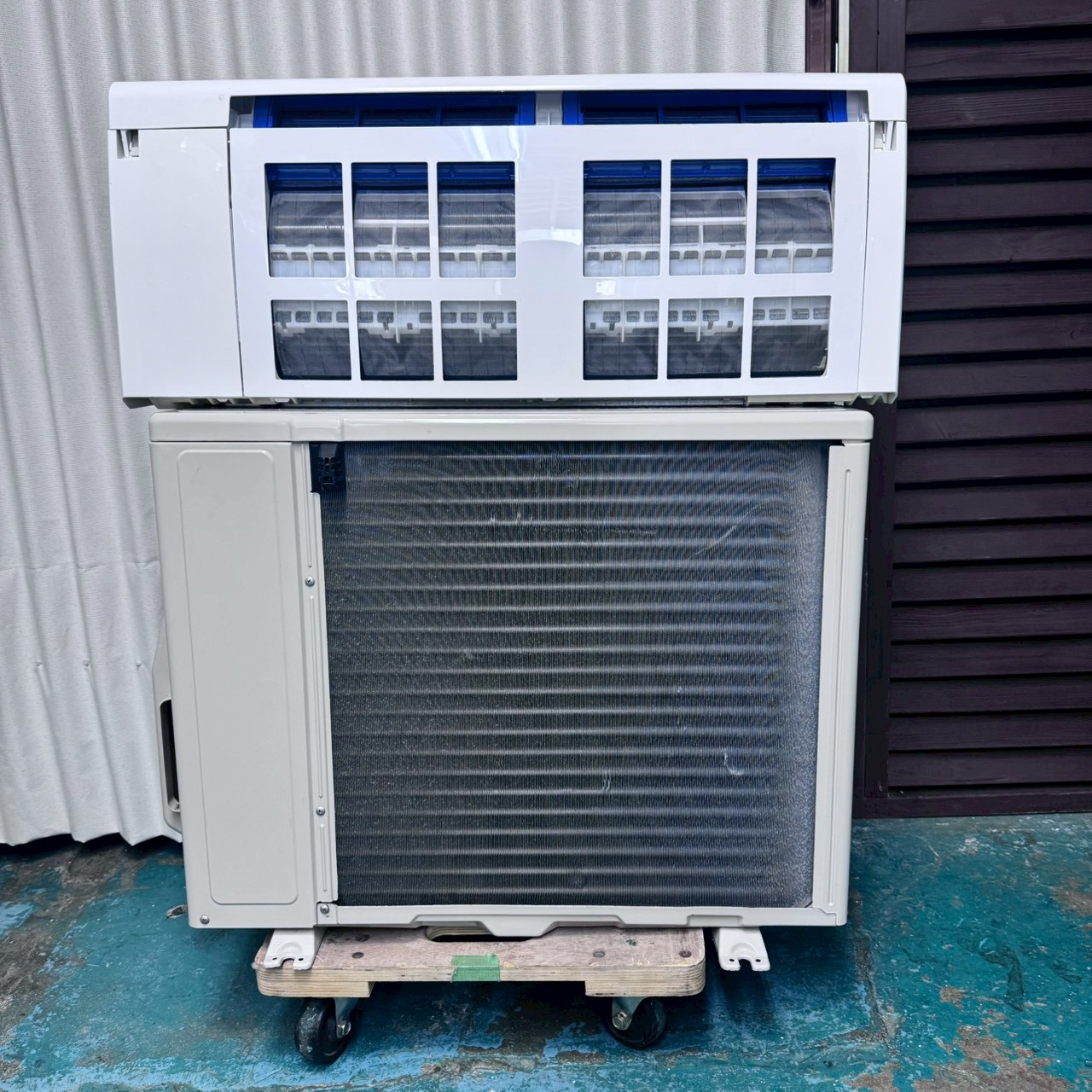 0049 富士通 ルームエアコン6畳 AS-B22k-W 2020年製 富士通（FUJITSU 